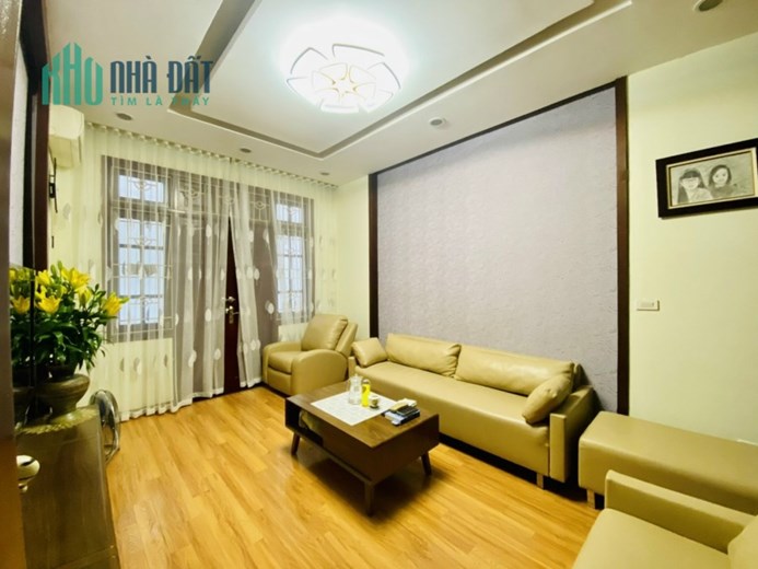 Nhà đẹp ở ngay TRUNG KÍNH - CẦU GIẤY - Ô TÔ TRÁNH - NGÕ THÔNG - HAI THOÁNG- Nhỉnh 12 TỶ