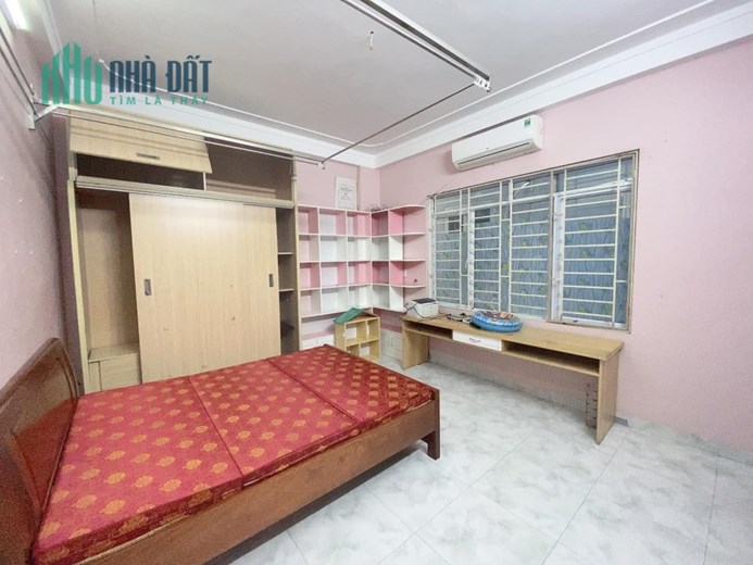Bán nhà phố Phạm Ngọc Thạch, ngõ nông, rộng gần 3m, nhà dân xây, 55m, 3PN, 6 tỷ