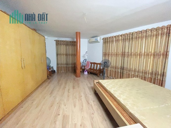 Bán nhà phố Phạm Ngọc Thạch, ngõ nông, rộng gần 3m, nhà dân xây, 55m, 3PN, 6 tỷ
