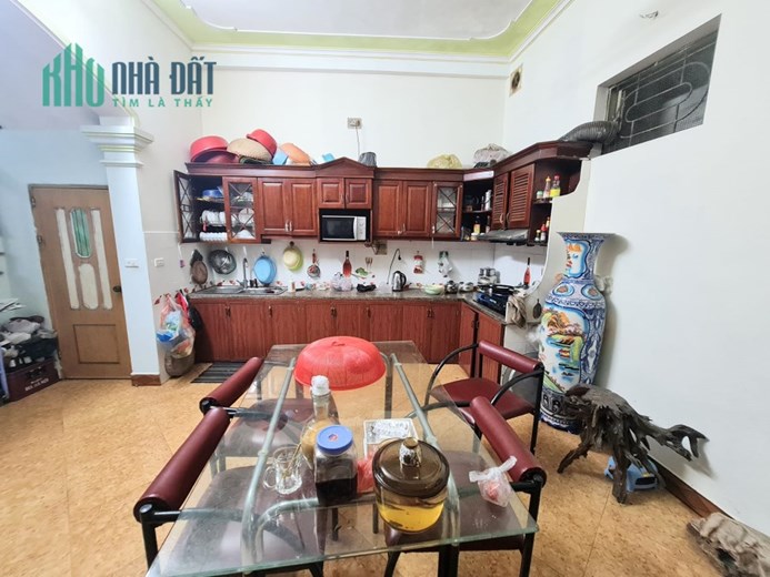 Bán nhà phố Xã Đàn, ngõ nông, rộng gần 3m, nhà dân xây, 55m, 3PN, 6 tỷ