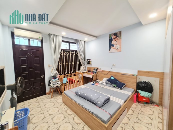 Bán nhà phố Xã Đàn, ngõ nông, rộng gần 3m, nhà dân xây, 55m, 3PN, 6 tỷ