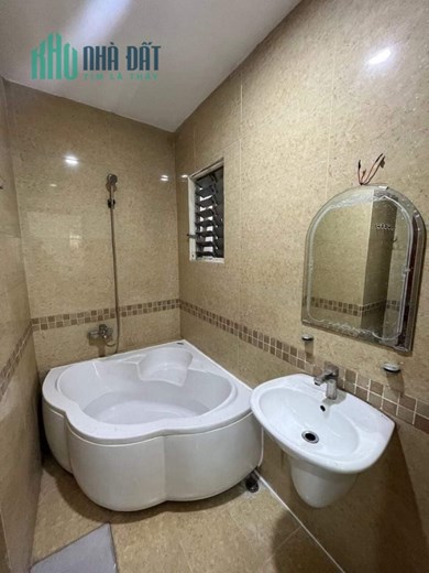 NHÀ ĐẸP CẦN BÁN KHU VỰC BẾN VÂN ĐỒN  -nhà đang cho thuê có dòng tiền -Phường 2 Quận 4