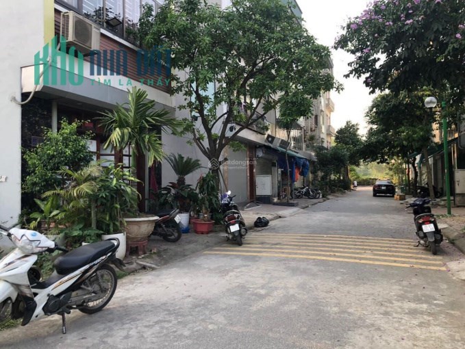 Bán nhà 5 tầng mặt phố Linh Đàm, có thang máy, siêu đẹp nhỉnh 1x tỷ.