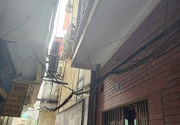 Chính chủ cần bán nhà phố Trần hữu Tước, Nguyên lương Bằng DT 28m2, MT 5m, SĐCC, ngõ 2m Giá rẻ 3.2