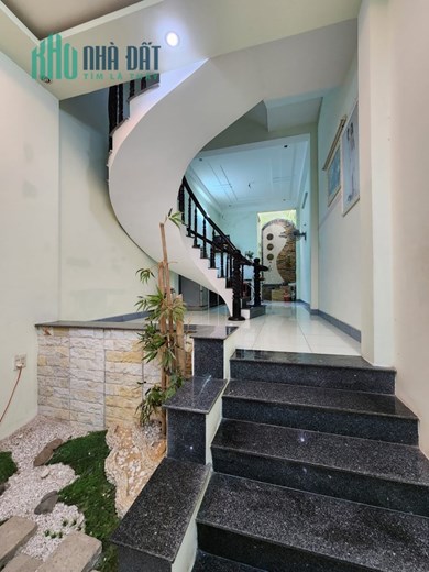 Bán Nhà Mặt Tiền Đường Nguyễn Lữ P.Ngô Mây Quy Nhơn , 212,7m2 , 2 Mê , Giá 31 Tỷ