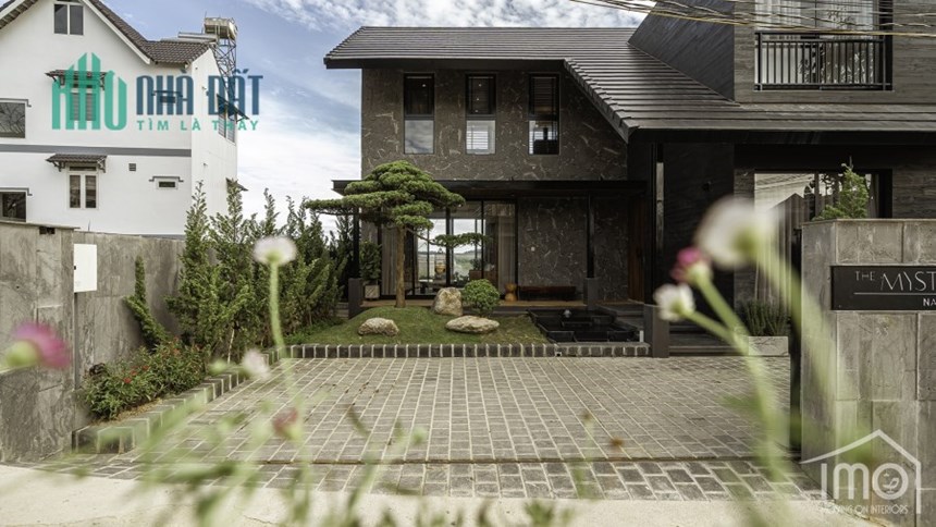 Bán Villa sân vườn siêu đẹp tại đường Nam Hồ - Đà Lạt view đèn lồng cực chill.