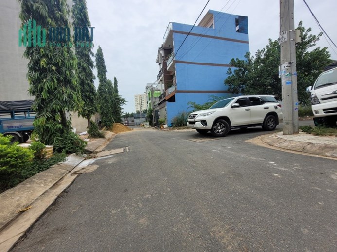 SIÊU PHẨM 4 TẦNG TAM BÌNH THỦ ĐỨC 51m 4lầu 4 x 13 giá 5.4 tỷ Tam Bình Thủ Đức