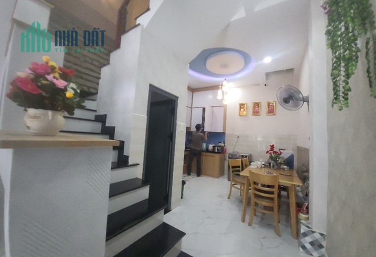 SIÊU PHẨM 4 TẦNG TAM BÌNH THỦ ĐỨC 51m 4lầu 4 x 13 giá 5.4 tỷ Tam Bình Thủ Đức