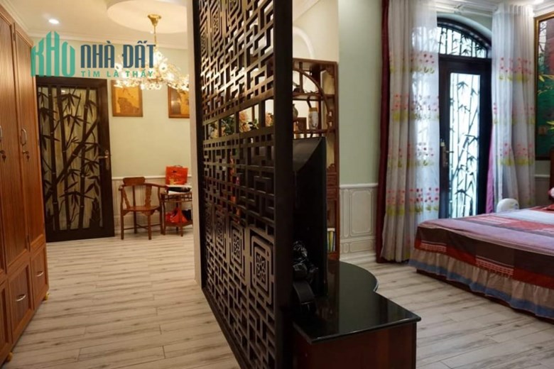 Bán Biệt Thự ViLLa Nguyễn Trọng Tuyển, Tân Bình, 155m2, Ngang Hơn 9m, 5 Tầng, Nhỉnh 32 Tỷ