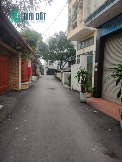 ✅ĐẤT ĐẸP HÀ ĐÔNG - đường nhựa -50m ra mặt đường QL6 
- diện tích 114m sổ đỏ cất két 
- đất vuông