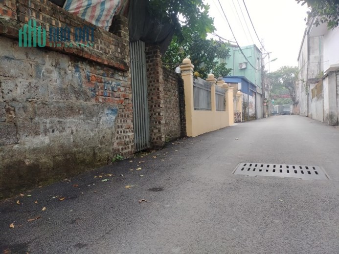✅ĐẤT ĐẸP HÀ ĐÔNG - đường nhựa -50m ra mặt đường QL6 
- diện tích 114m sổ đỏ cất két 
- đất vuông