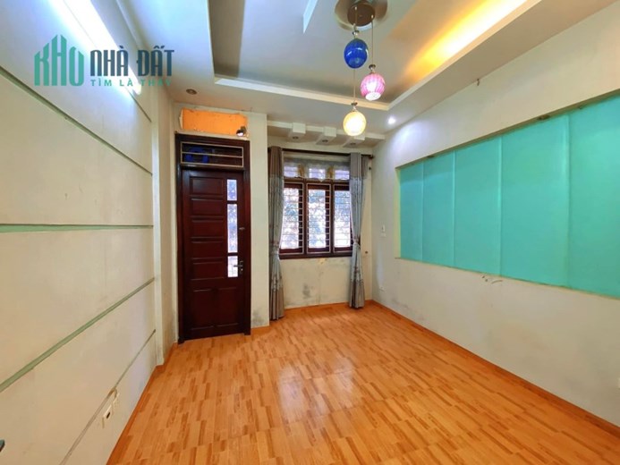 Bán Nhà Mặt Ngõ 165 Phố Dương Quảng Hàm 44m2 x 5 tầng, gara ô tô 4 phòng ngủ kết hợp kinh doanh