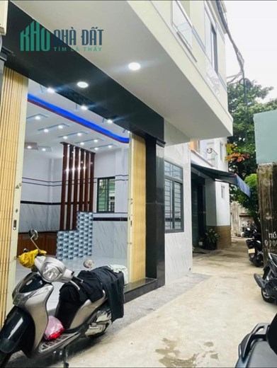 Bán nhà 2 tầng. Hẻm trần hưng đạo. thành phố quy nhơn