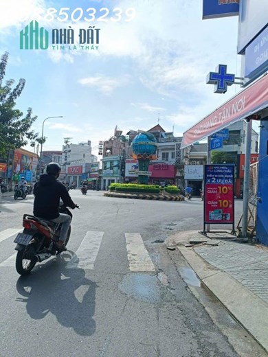 BÁN NHÀ NGAY TRUNG TÂM CHỢ HÓC MÔN , THUẬN TIÊN KINH DOANH