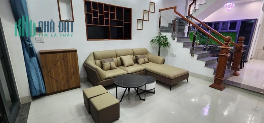 Nhà chi rẻ giữ.  Bán Nhà 3 tầng full nội thất kiệt oto trần đình Tri. Hoà minh liên chiểu.