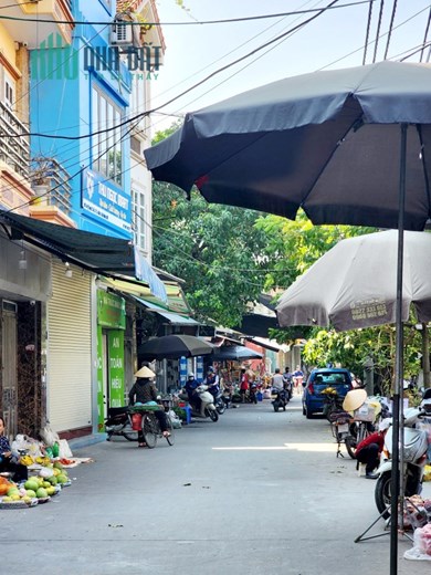 B.á.n nhà Mặt Chợ La Khê, Hà Đông, ô tô tránh Kinh Doanh sầm uất ngày đêm, 62m, MT4.3m, 5.x tỷ.