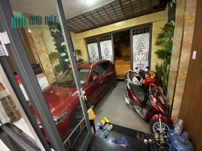 Ngộp Lý Thường Kiệt - Quận 10 - 64m2 - 4 tầng - HXH vô nhà