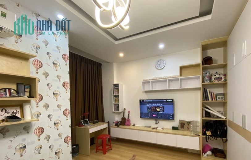 Ngộp Lý Thường Kiệt - Quận 10 - 64m2 - 4 tầng - HXH vô nhà