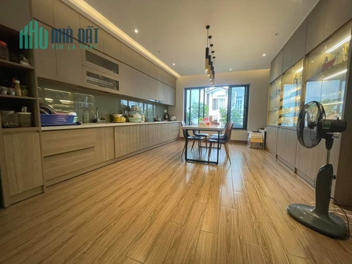 Ngộp Mặt Tiền Sơn Kỳ - AEon Tân Phú - 4x17m - 3 tầng BTCT