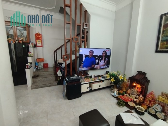 Bán nhà Thái Hà Đống Đa 45m 4 tầng mặt tiền thoáng gần phố ở ngay nhỉnh 5 tỷ lh 0975124520