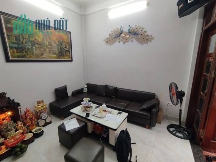 Bán nhà Thái Hà Đống Đa 45m 4 tầng mặt tiền thoáng gần phố ở ngay nhỉnh 5 tỷ lh 0975124520
