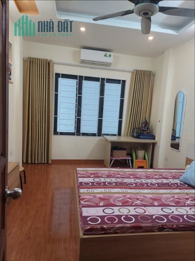 Bán nhà mặt ngõ đường Hoàng Cầu Quận Đống Đa 33m2x5 tầng, ô tô đỗ cổng chỉ 6.8 tỷ.