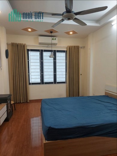 Bán nhà mặt ngõ đường Hoàng Cầu Quận Đống Đa 33m2x5 tầng, ô tô đỗ cổng chỉ 6.8 tỷ.