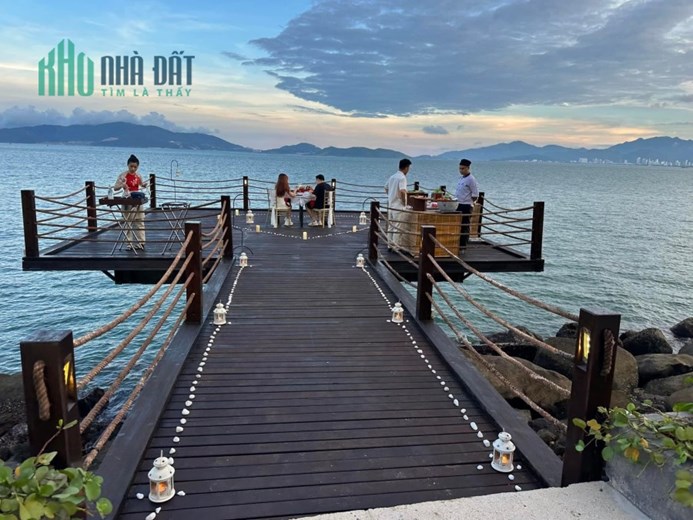 Nhà đất Sơn Trà cực rộng 234m2 giá rẻ nhỉnh 8 tỷ Mặt tiền KD Ngô Quyền