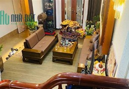 Bán Nhà Phố Hoàng Mai 6.45 tỷ, 66m2, Mặt Tiền 4.8m, nhà 2 thoáng, có sân để xe, ngõ nông