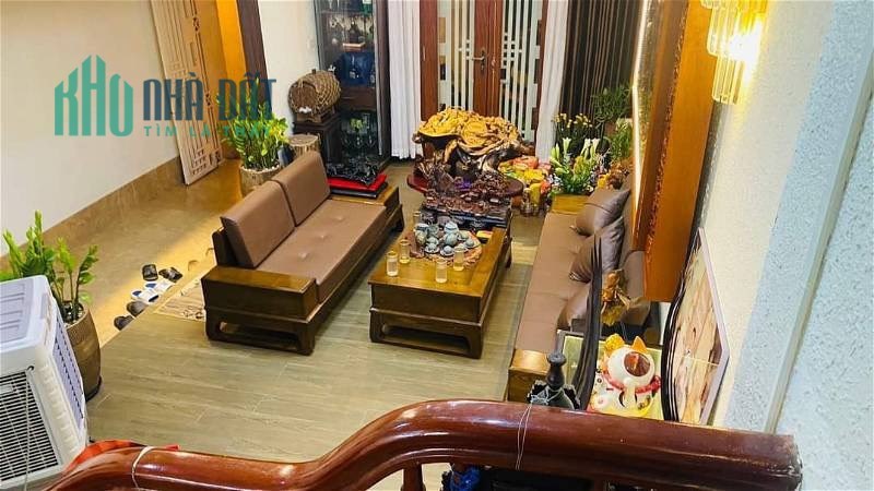 Bán Nhà Phố Hoàng Mai 6.45 tỷ, 66m2, Mặt Tiền 4.8m, nhà 2 thoáng, có sân để xe, ngõ nông
