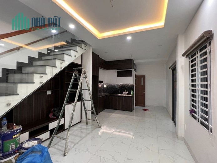Bán nhà 2 tầng, 2 PN, FuLL nội thất, đường Lũy bán bích, Tân Phú