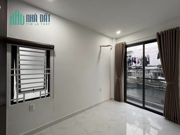 Bán nhà 2 tầng, 2 PN, FuLL nội thất, đường Lũy bán bích, Tân Phú