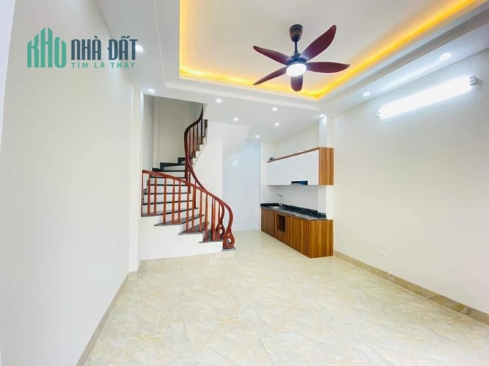 Nhà đẹp-Lệ mật -Việt Hưng-Long Biên 
30mv 5 tầng  Giá  3,15 tỷ