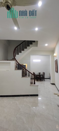 Bán gấp nhà đường Lê Duẩn lô góc 10m ôtô Full nội thất 45m 4 tầng 6m chỉ 6,3 tỷ LHCC.