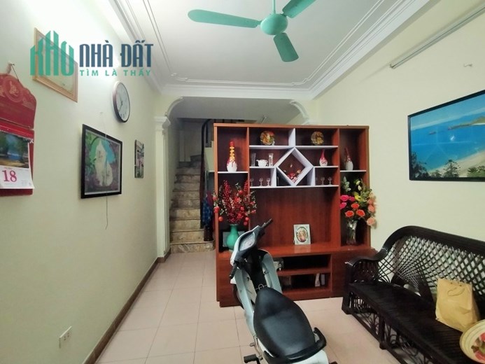 NGUYỄN VĂN CỪ NHÀ DÂN XÂY - 2 MẶT NGÕ Ô TÔ ĐỖ CỬA - NGÕ NÔNG VÀI BƯỚC RA Ô TÔ TRÁNH - HÀNG XÓM
