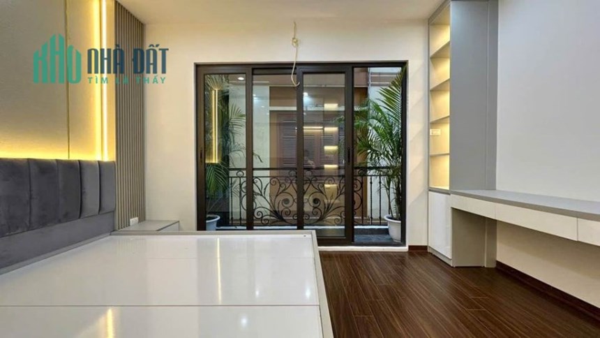 Bán nhà Định công,60m2 x4t, tiện ích bạt ngàn,gần hồ, giá 5.2 tỷ