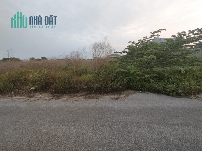 Bán lô đất biệt thự Ngân Anh Nam Hải Diện tích 180 m ngang 9 giá 30tr/m