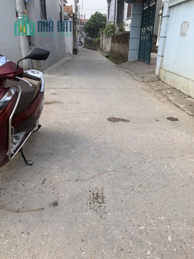 177m - full thổ cư - mặt tiền gần 20m - giá Đầu tư

- Cách QL6 chỉ 500m, đường thông
- Đường thông,