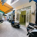Hẻm 1/ 4mTôn Đản Q4 Ngang 6x7m có 80 triệu m bank cho vay 2 tỷ