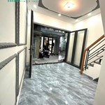 Hẻm trước nhà 3.5m cách Mặt Tiền Tôn Đản 100m - Ngang 3.4 x 7m- 4 tấm Q4 có 2 tỷ
