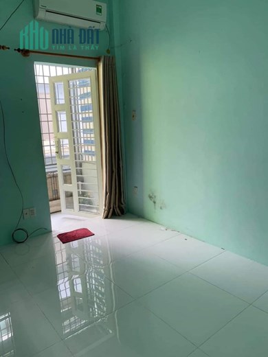 Nhà Rẻ Ngang 4.5x5m- 2 tầng có 2 tỷ Hoàng Diệu Q4
