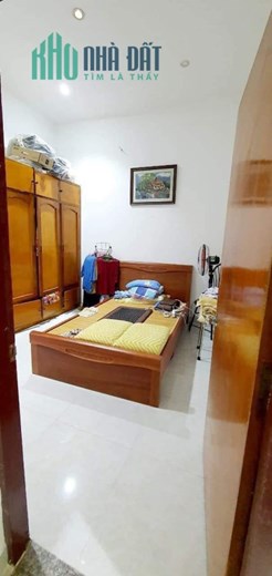 Cần bán nhà Quận 4 nhà vuông vức ngon lành,Đoàn Văn Bơ phường 14 Quận 4