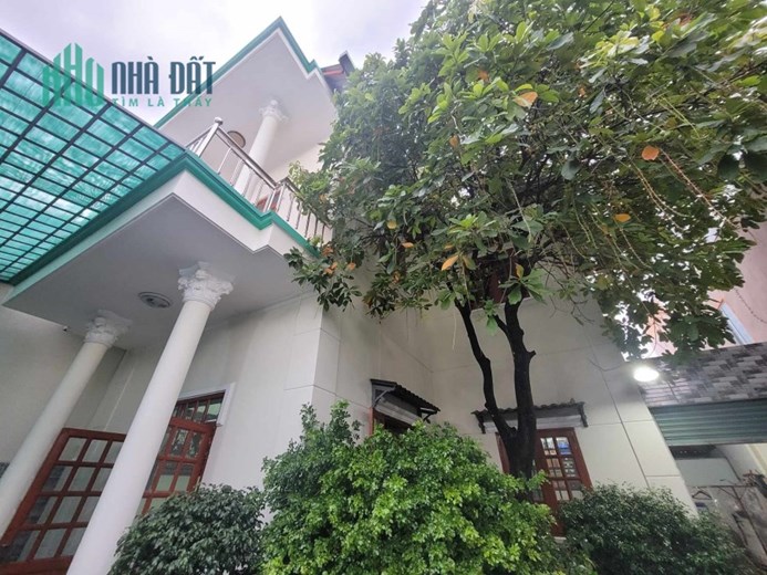 Gấp bán Biệt thự Thủ Đức-165m2-2 Tầng-Ngang 10m-SHR-Hoàn công-Không lộ giới-6 tỷ9
