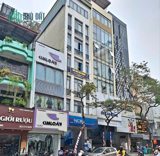 BÁN GẤP Tòa VP MP Dương Đình Nghệ 110m2, 8T có hầm, vỉa hè rộng ô tô dừng đỗ.