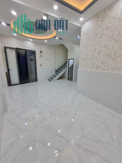 chủ nhà cần bán căn nhà 538 Đoàn Văn Bơ phường 14 quận 4.