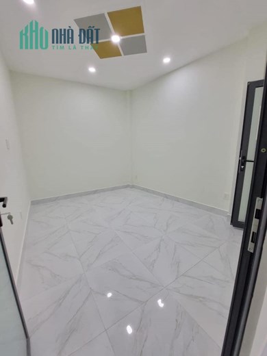 chủ nhà cần bán căn nhà 538 Đoàn Văn Bơ phường 14 quận 4.