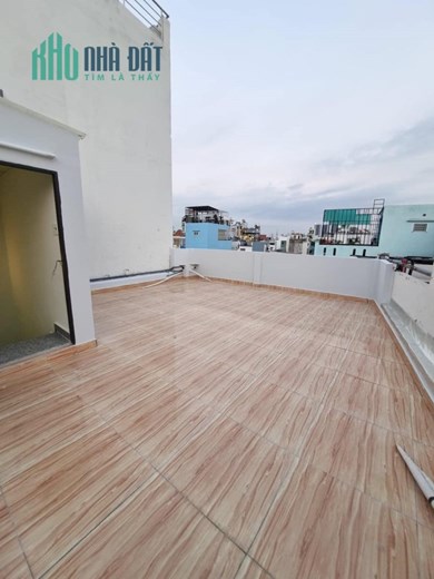 chủ nhà cần bán căn nhà 538 Đoàn Văn Bơ phường 14 quận 4.