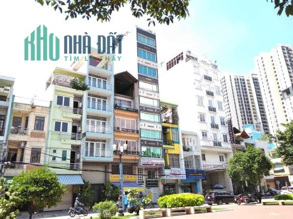 Chỉ 24 tỷ,sỡ hữu khách sạn 9 tầng Hồ Nginh ra biển vài bước chân