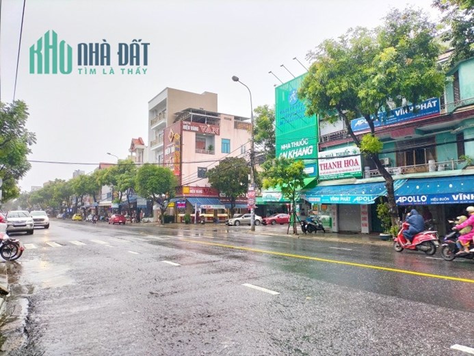 ♥ Nhà sát Mặt Tiền Ông Ích Đường ngay Chợ Cẩm Lệ, Ô tô đậu cửa, 3 tầng, nhỉnh 3 tỷ