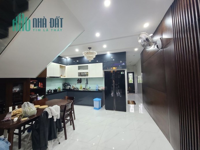 ► Nhà mặt tiền đường 7.5m Đồng Trí gần Tôn Đức Thắng, 90m2, Mới đẹp, xịn sò
